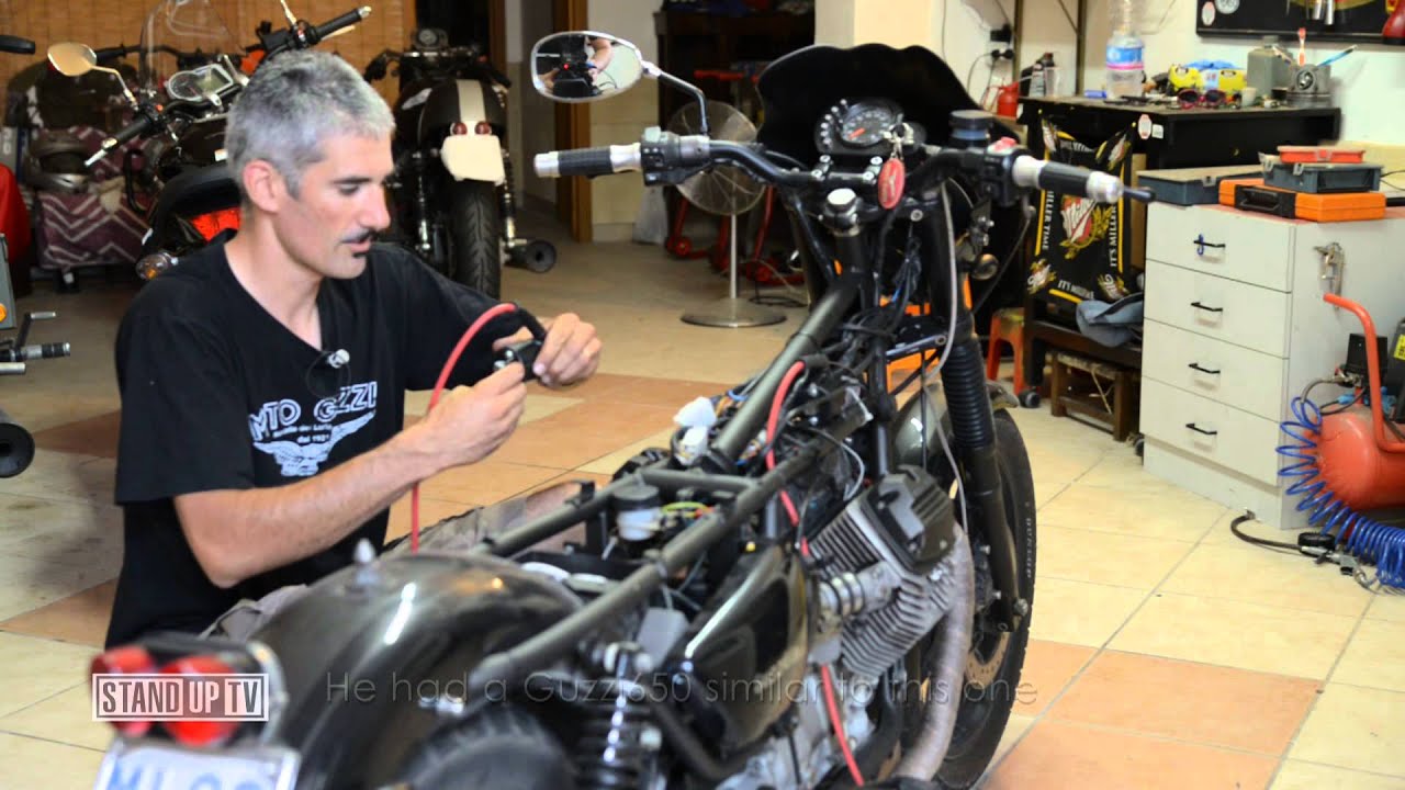 Mondo Guzzi 01  La  sostituzione delle bobine  -  replacing coil on guzzi 650cc