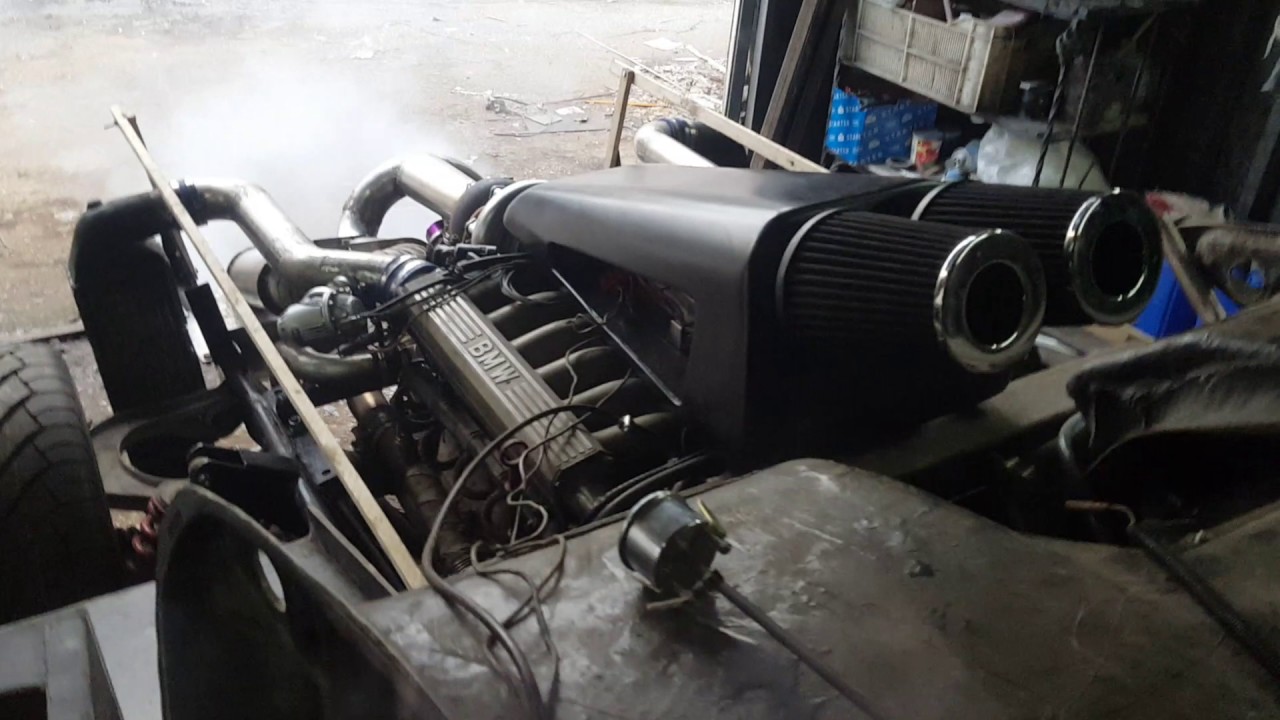 Engine BMW v12 turbo -mcLaren F1 replica