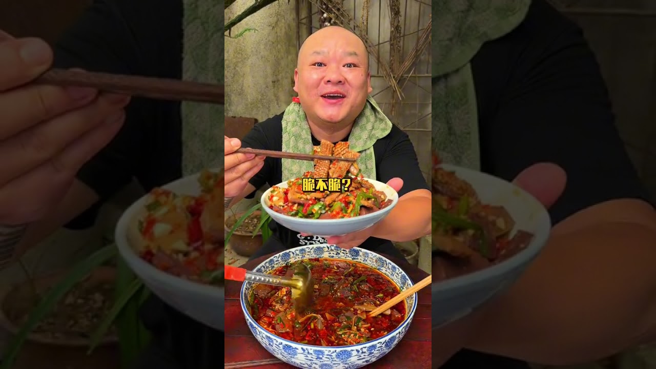 下饭菜  做了满满一大碗 又是费米饭的一餐