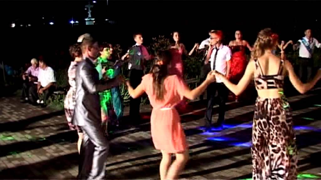 Balul de absolvire promoția 2013 s.Ciuciulea r.Glodeni part.6