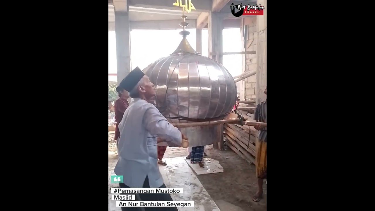 Pemasangan Mustoko Masjid An Nur Bantulan Seyegan Sleman diy