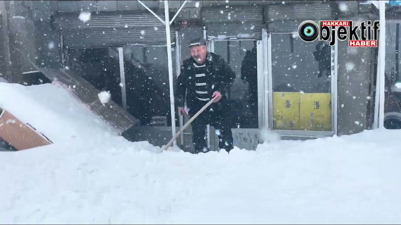 Hakkari’de şehir merkezi kar’a  teslim oldu 