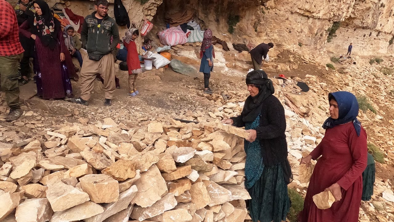 The Nomadic People are Preparing for the Flood _ the nomadic lifestyle of Iran