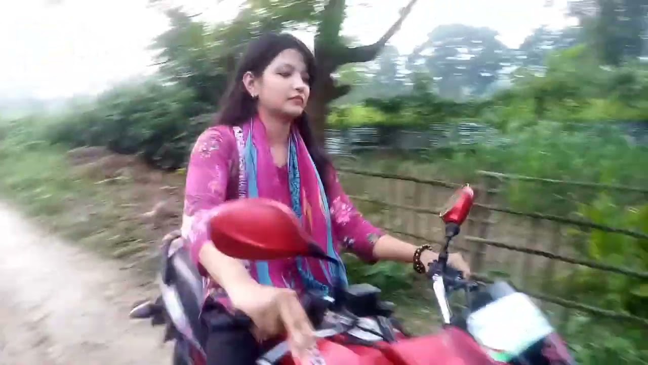চা বাগানে বাইকের সাথে