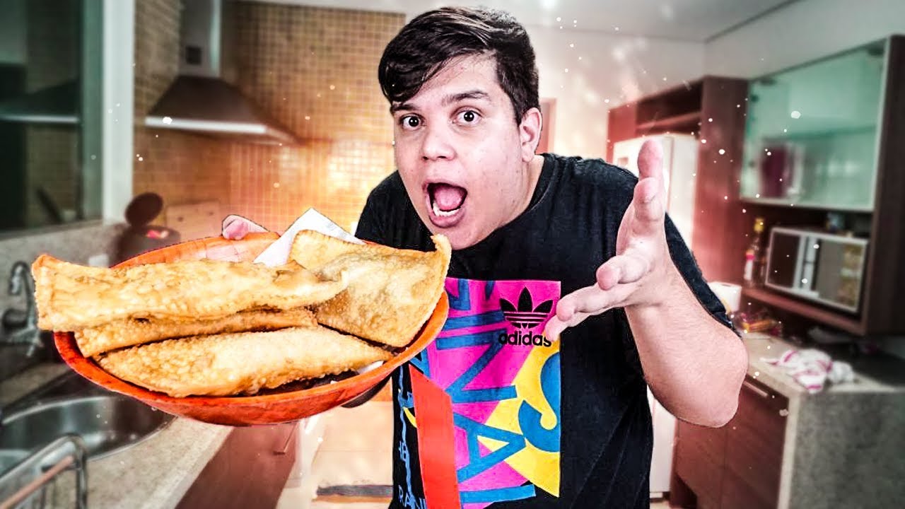 FIZEMOS PASTEL EM CASA!