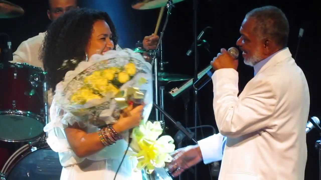 Nelson Rufino e Mariene de Castro - Canto pra Mãe Carmem
