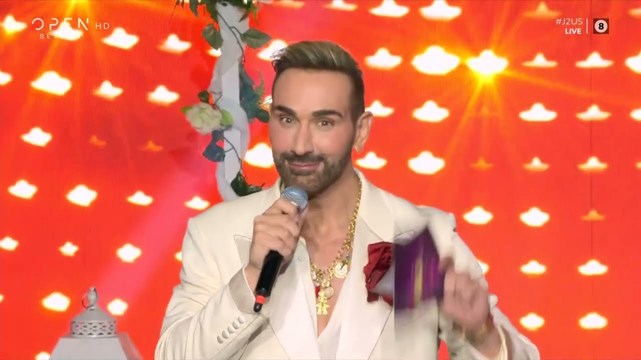 J2US: &Tau;&omicron; &delta;ώ&sigma;&epsilon; &omicron; &Nu;ί&kappa;&omicron;&sigmaf; &Kappa;&omicron;&kappa;&lambda;ώ&nu;&eta;&sigmaf;! &Epsilon;&pi;&iota;&kappa;ό medley &mu;&epsilon; &Kappa;&alpha;&rho;&rho;ά, &Pi;ά&rho;&iota;&omicron; &kappa;&alpha;&iota;... &Alpha;&rho;έ&sigma;&omega;!