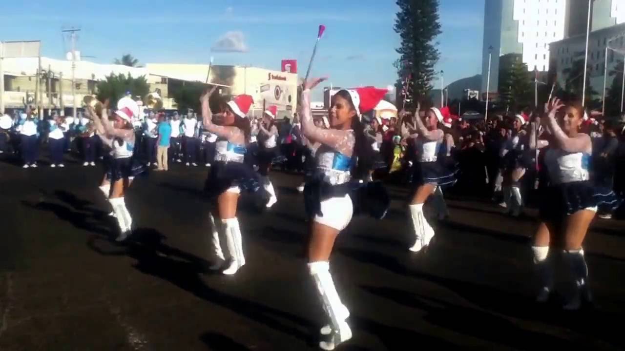 Banda del bicentenario desfile noches de Compras 2016