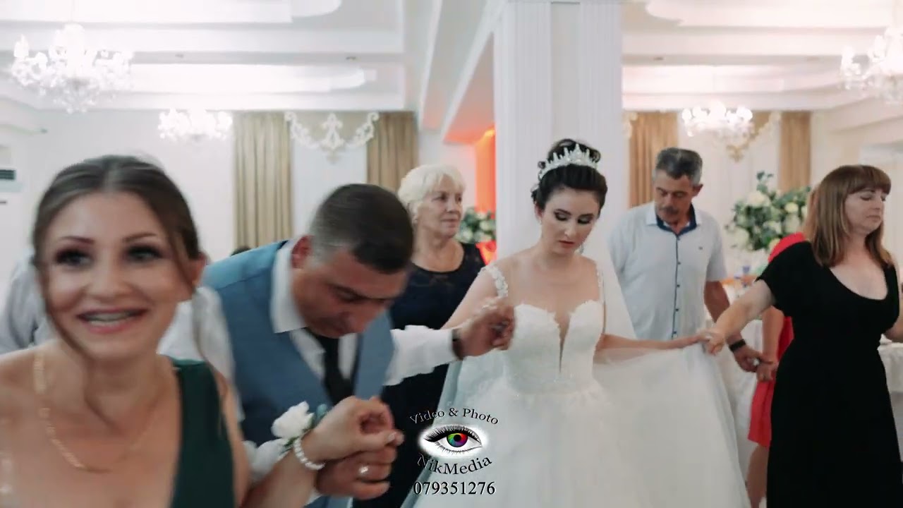 Anișoara Milici & formația Hora Prutului la o nuntă frumoasă!