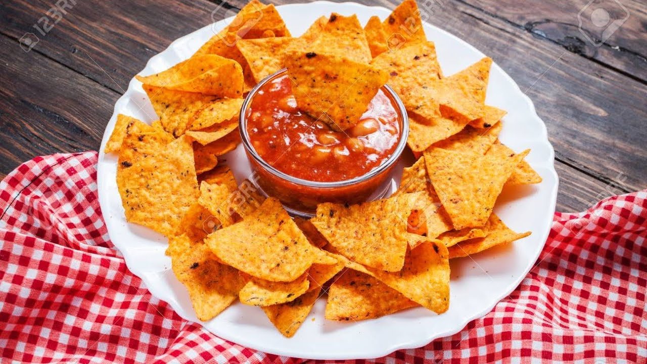 1 कप मक्के के आट े से 5 Min में ढेर सारे नाचोज व चीज़ी सॉस जो खाय  रुक न पाए | Kurkure Nachos Recipe
