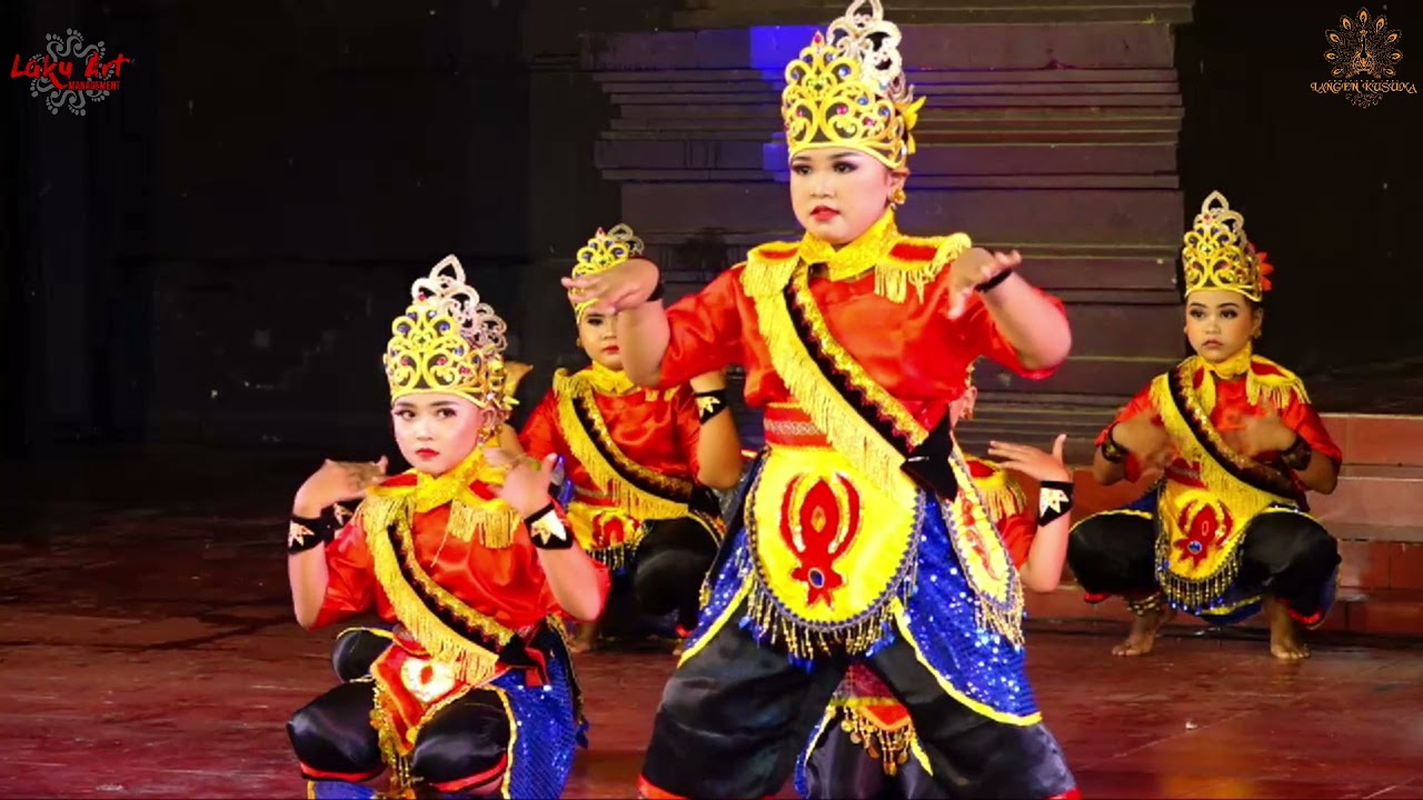 Tari Baris Klinting Di tarikan Siswi Padepokan Tari Langen Kusuma Ponorogo