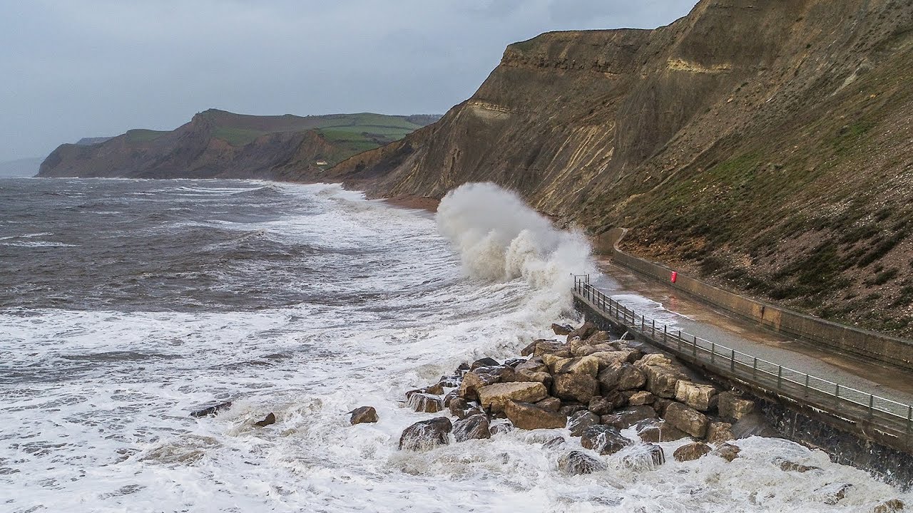 Huge storm waves at West Bay in Dorset - 04 Jan 2018