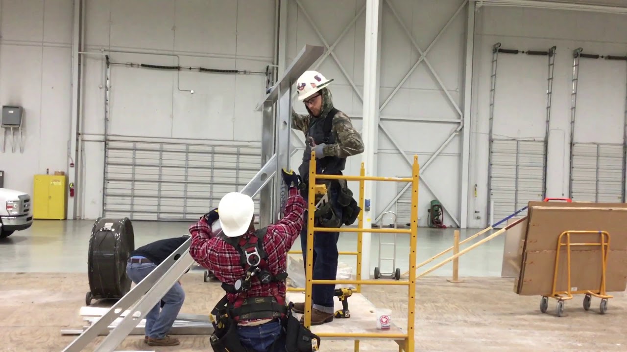 Starting a freestanding metal stud wall
