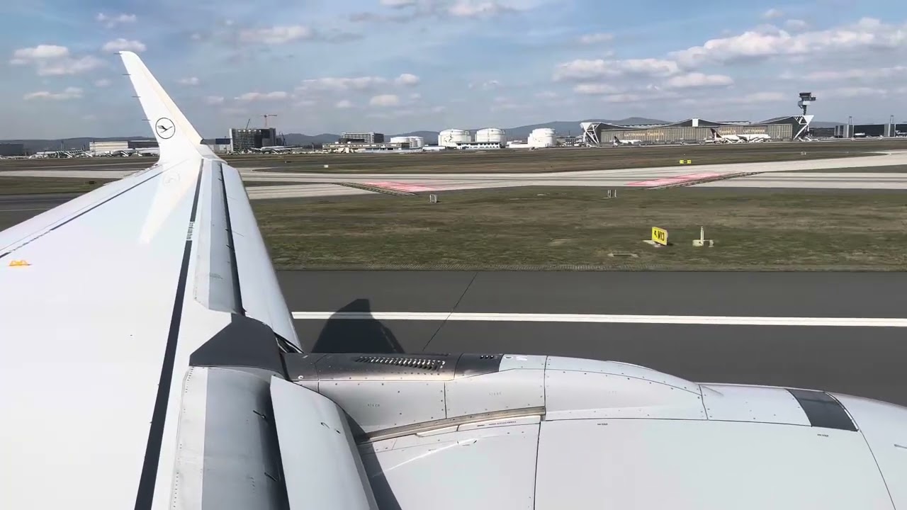 Lufthansa A320neo Landing in Frankfurt (FRA)