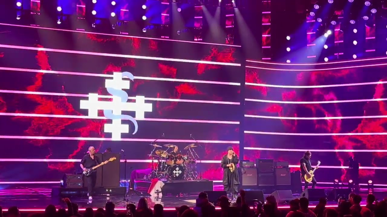 The cult vi&ntilde;a 2025