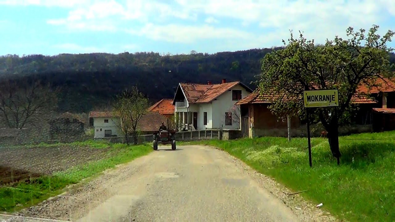 MOKRANJE - PROLAZAK KROZ SELO