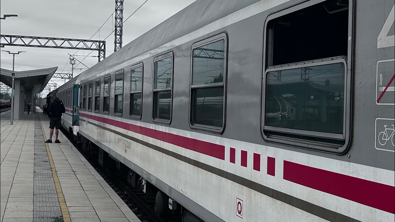 Pogled s prozora; IC vlak 581 (Zagreb - Osijek) 