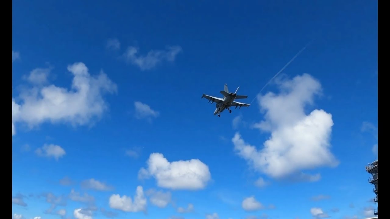Flight Operations Aboard Nimitz-class aircraft carrier USS Carl Vinson (CVN 70), Sept. 18, 2021.