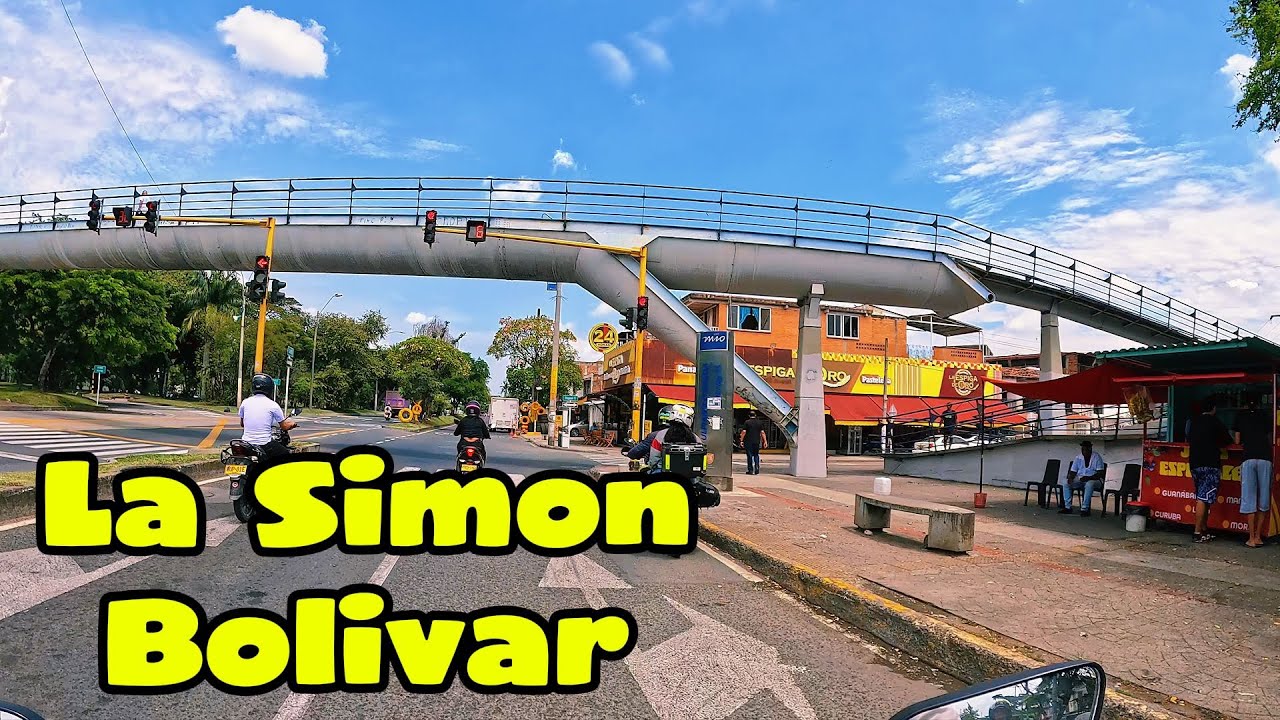 Por la Avenida Simon Bolivar Parte Nort Oriental