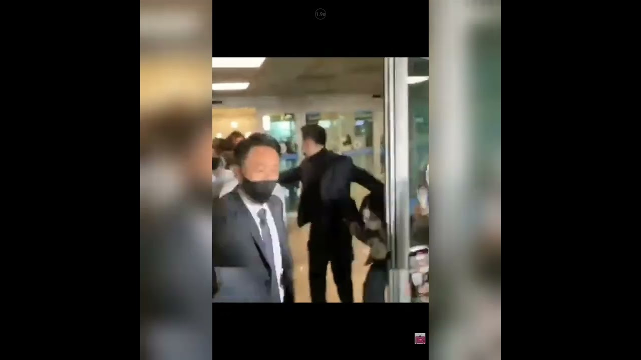 ENHYPEN mobbed again after they arrived from paris‼️ #enhypen #enhypenedit #kengene #enhypenairport