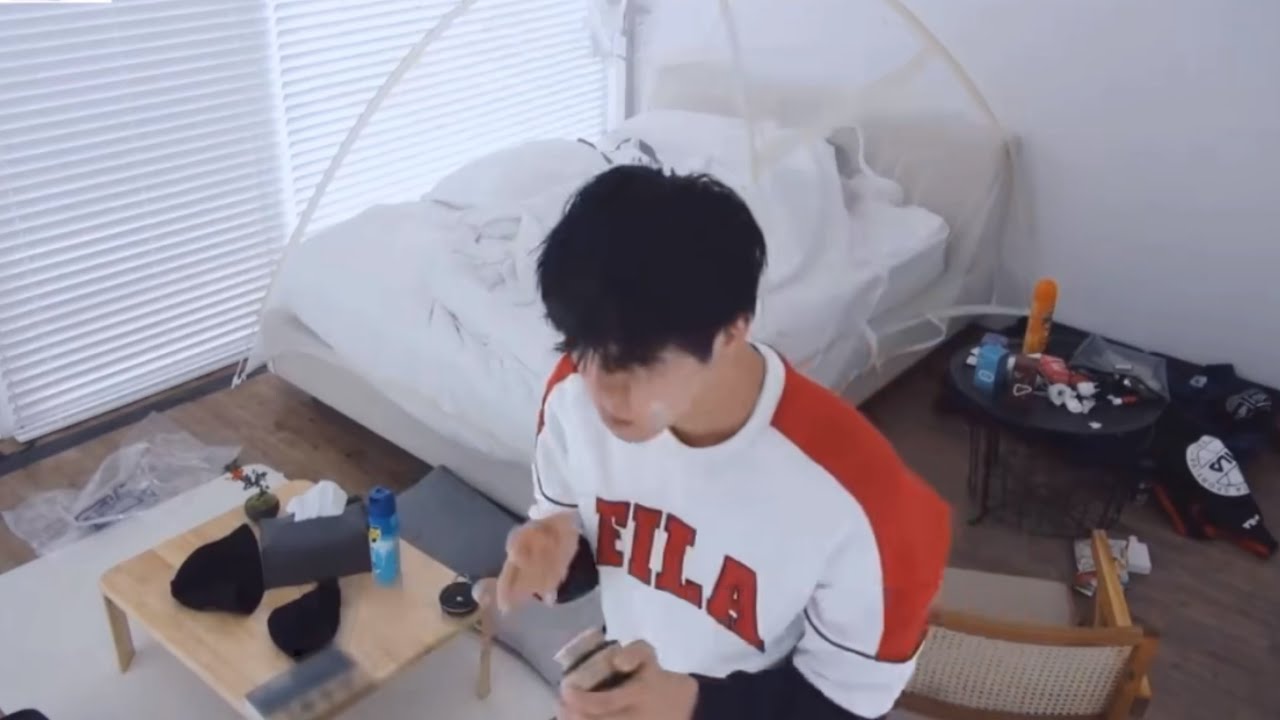 Namjin analysis-Namjin shared the same room and the same bed in ITS1?!