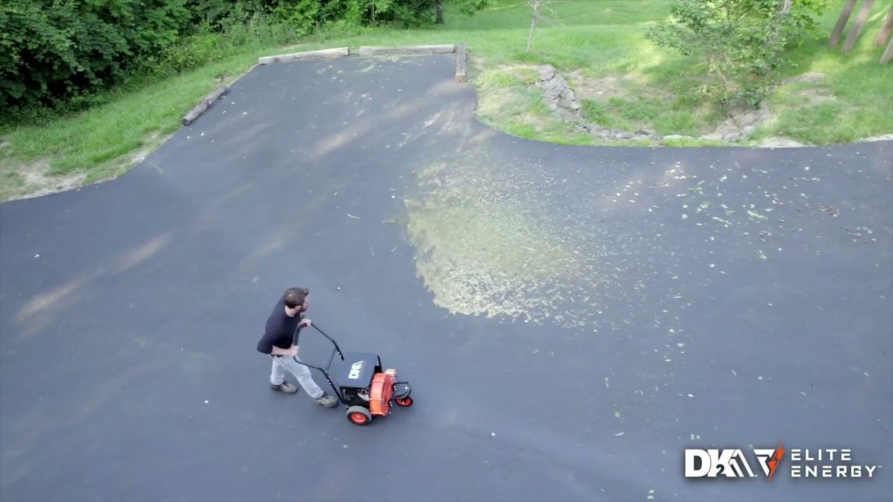 DK2 ELITE ENERGY™ | OPB480EV-K 1271 CFM 57.6V Battery Powered Walk-Behind Leaf Blower
