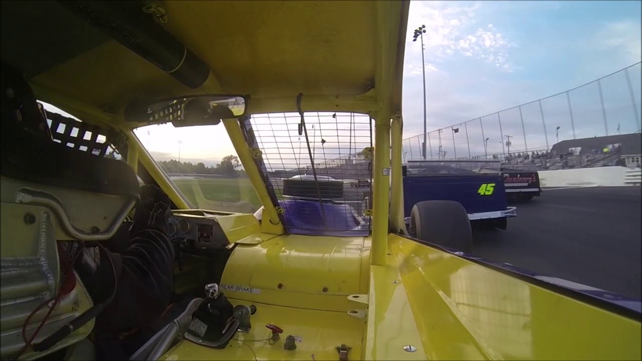 8-31-2018 Stafford Motor Speedway Heat Race #85