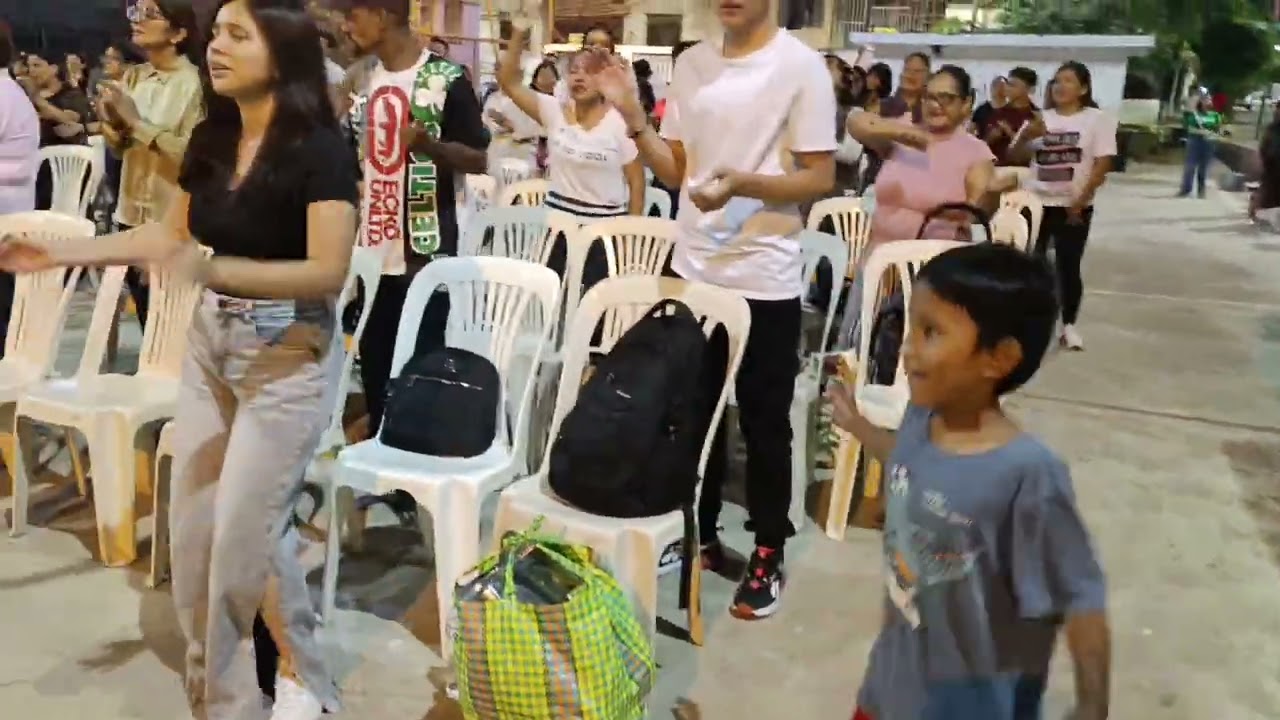 Evangelismo en las calles . Jesucristo la Roca de los Siglos.