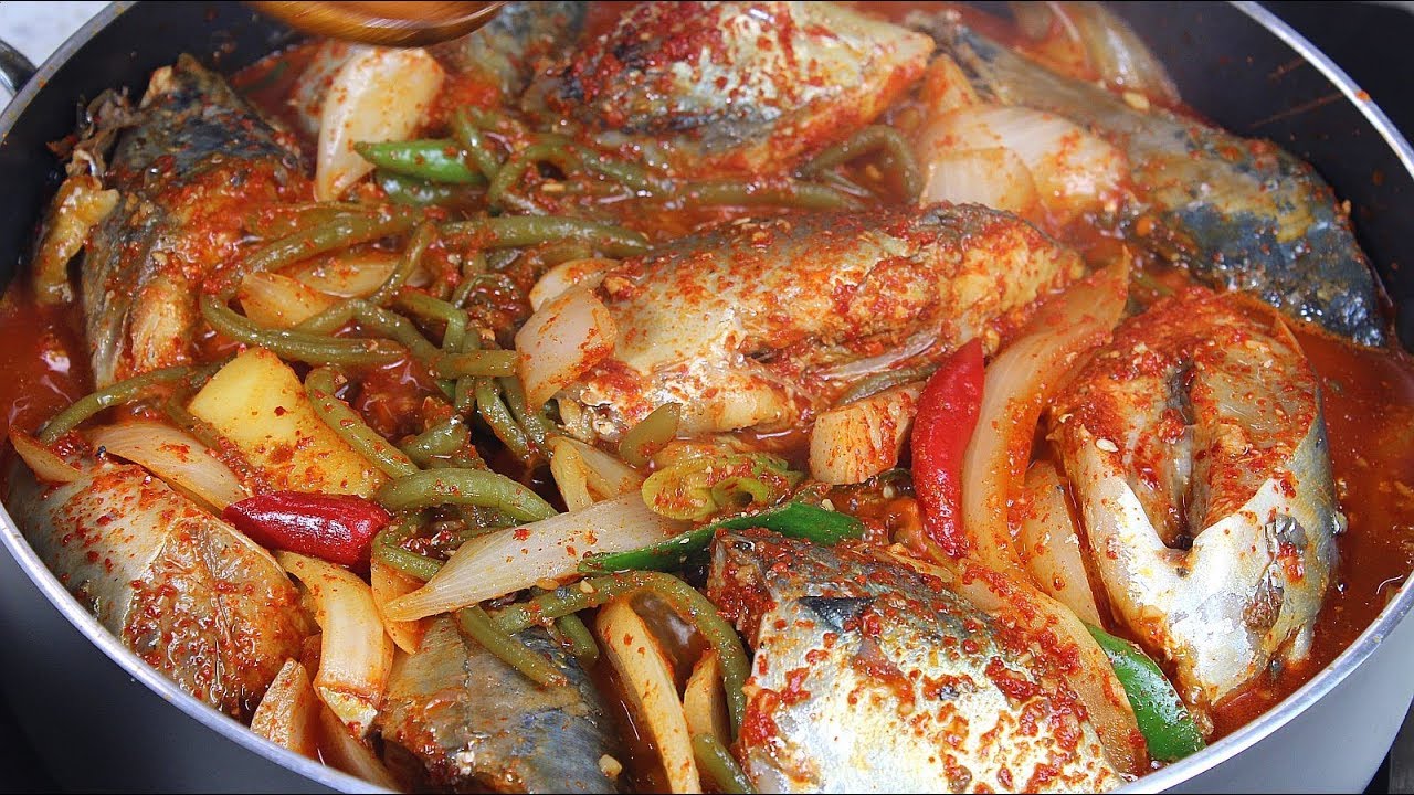입맛 돋우는 근사한 고등어조림 만드는 법 [고구마줄기 고등어조림]