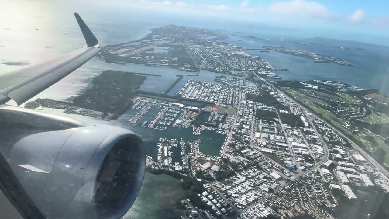 2ND SHORTEST COMMERCIAL RUNWAY TAKEOFF (USA)! American A319 Takeoff from Key West | RW9 | AA1827