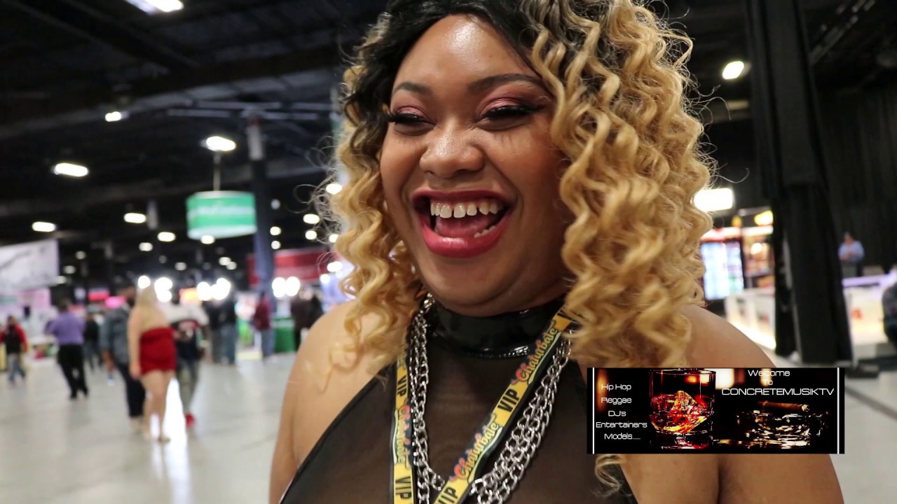 AJA WILDE DEBUT AT EXXXOTICA NEW JERSEY