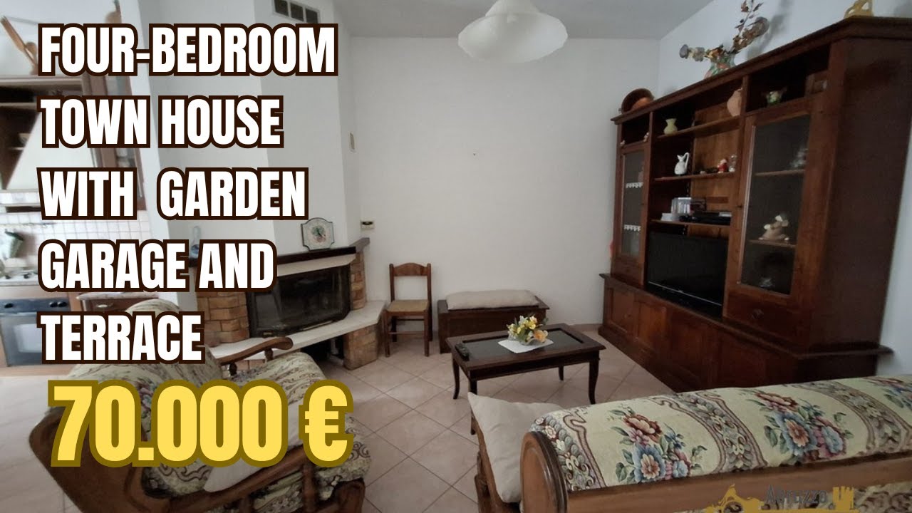 Four-bedroom town house with terrace, small garden, garage and cellar. Celenza Sul Trigno