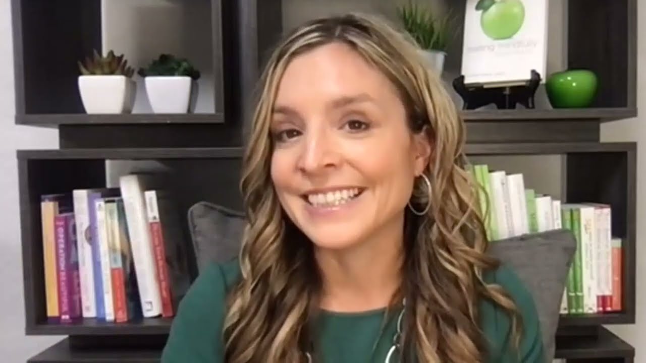 Mindful Minutes | Helpful Mindset With Susan Albers, PsyD