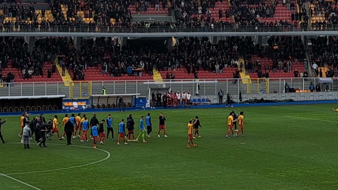 FISCHIO FINALE: LECCE CREMONESE 2 - 1