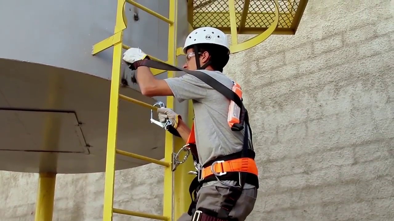COMOS USAR ARNES DE SEGURIDAD CONTRA CAIDA