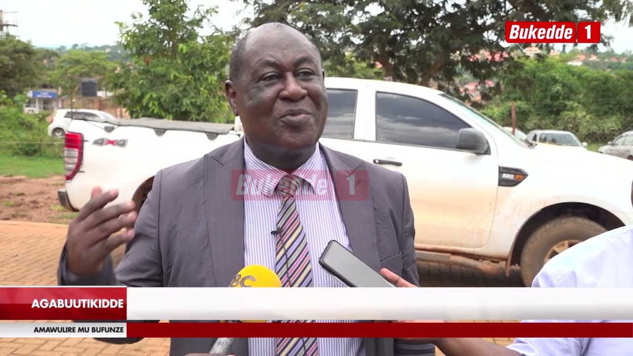 Парламентский комитет по земельным вопросам посетил офисы Министерства земельных ресурсов в Муконо.