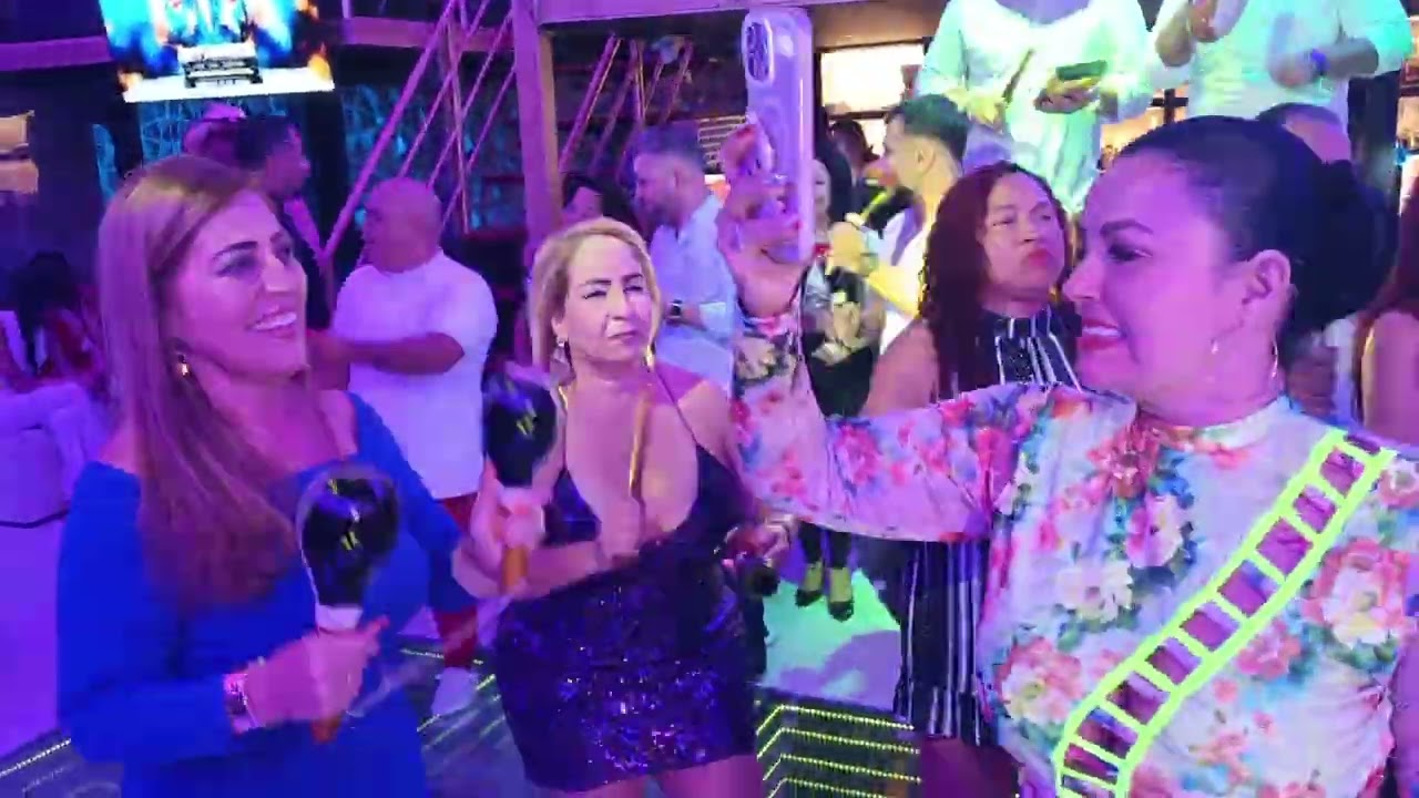 Rey en séptimo cielo  con duelo de campaneros güiro y vongo