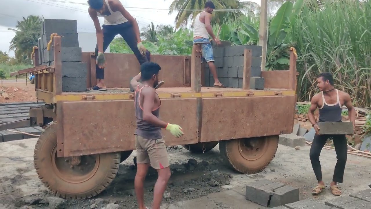 Hollow blocks solid blocks tractor trolley loading #gokakbricksandblocks #construction #civilenginee