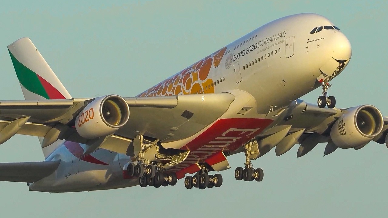 60 MINUTES PURE AVIATION - Airbus A380 Landing, Boeing747, An12 ... (4K)