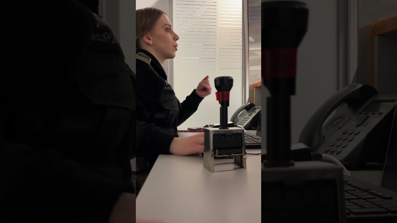 Kontrola graniczna na warszawskim Lotnisku Chopina