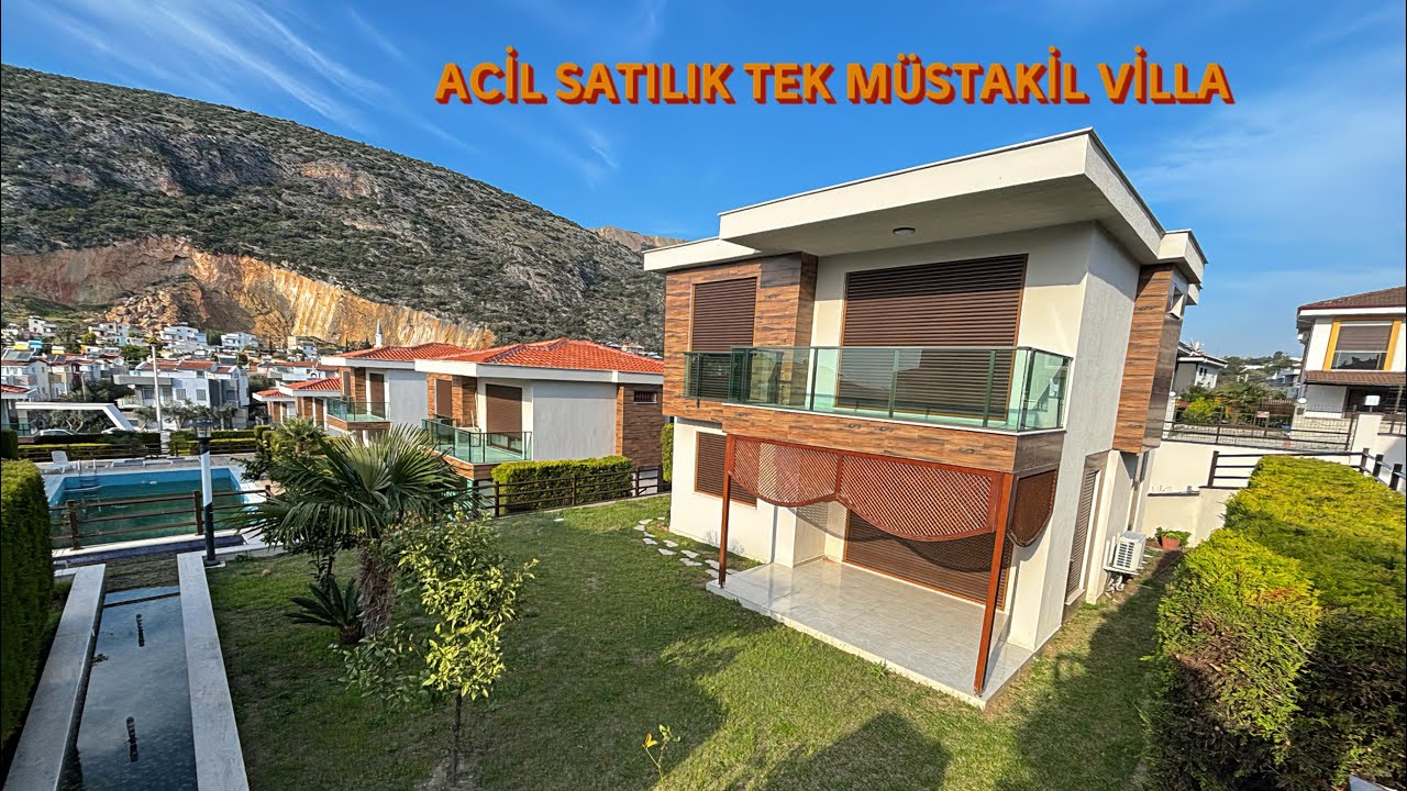 KUŞADASI TEK MÜSTAKİL BÜYÜK BAHÇELİ DOĞALGAZLI DENİZE YÜRÜME MESAFESİNDE VİLLA