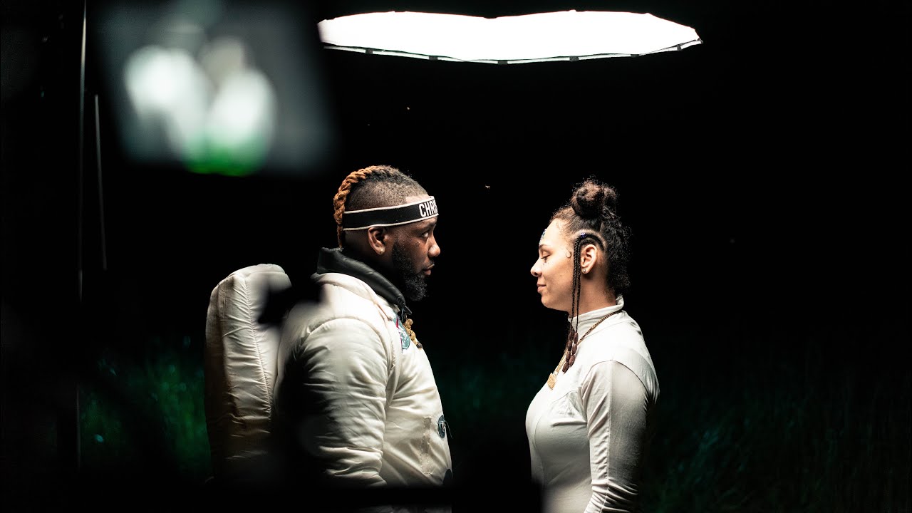 5 Ways to Light A Music Video with ONE Light