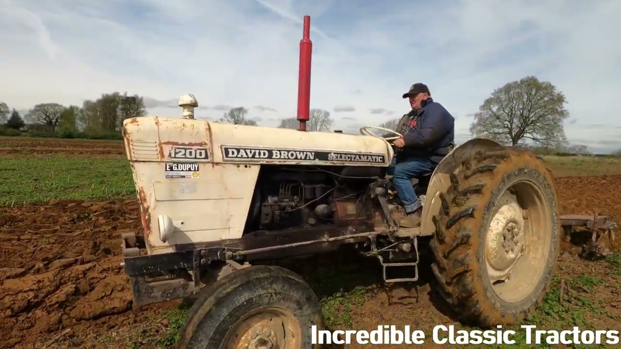 1971 David Brown 1200 Selectamatic 3.6 Litre 4-Cyl Diesel Tractor (68 HP) with David Brown Plough