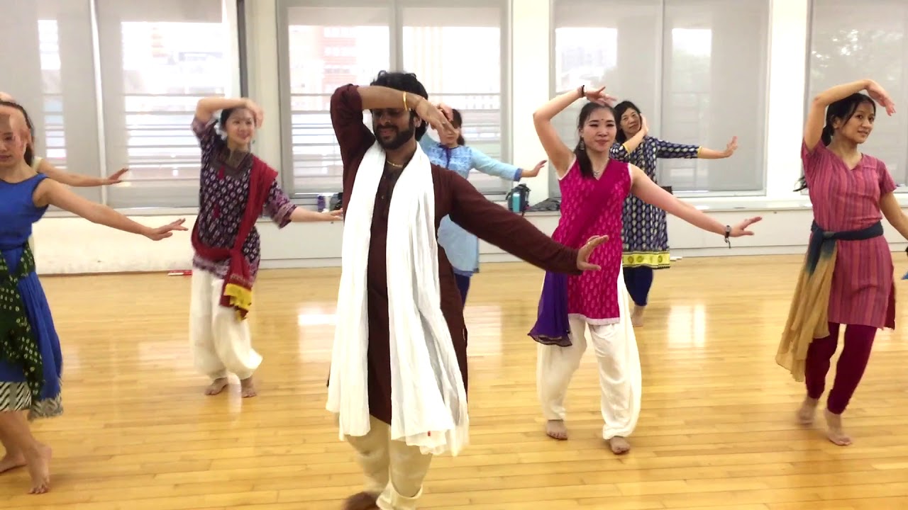Radha Kaise Na jale Taiwan 2017- Devesh Mirchandani