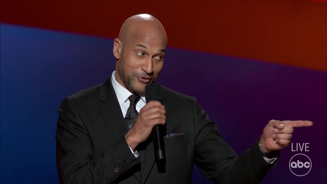 Keegan-Michael Key serenades NFL Honors crowd with special song