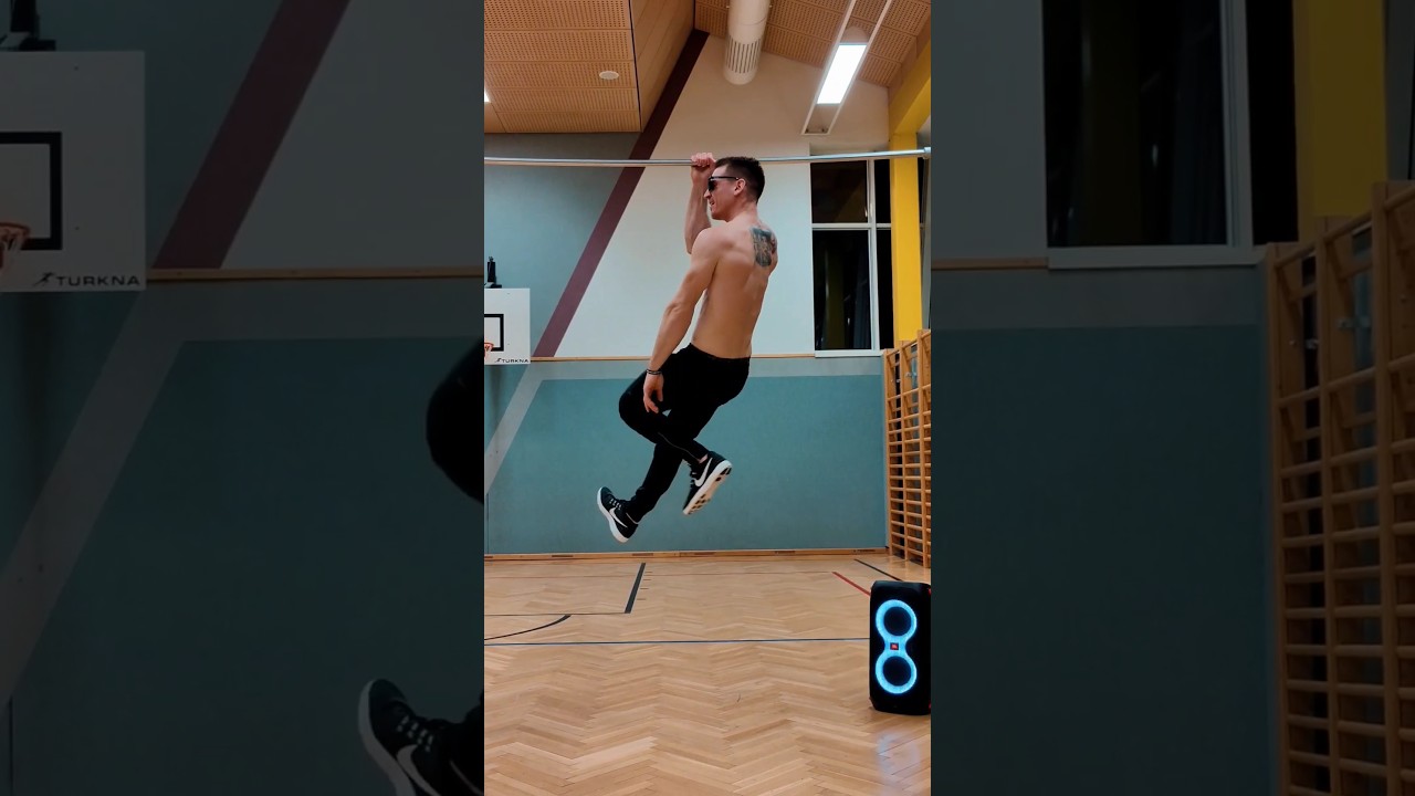 🇦🇹😎 #PullUp Dance Version Part 7 💪🏻 #pullupdance #calisthenics #bardance #fitness #shorts #austria