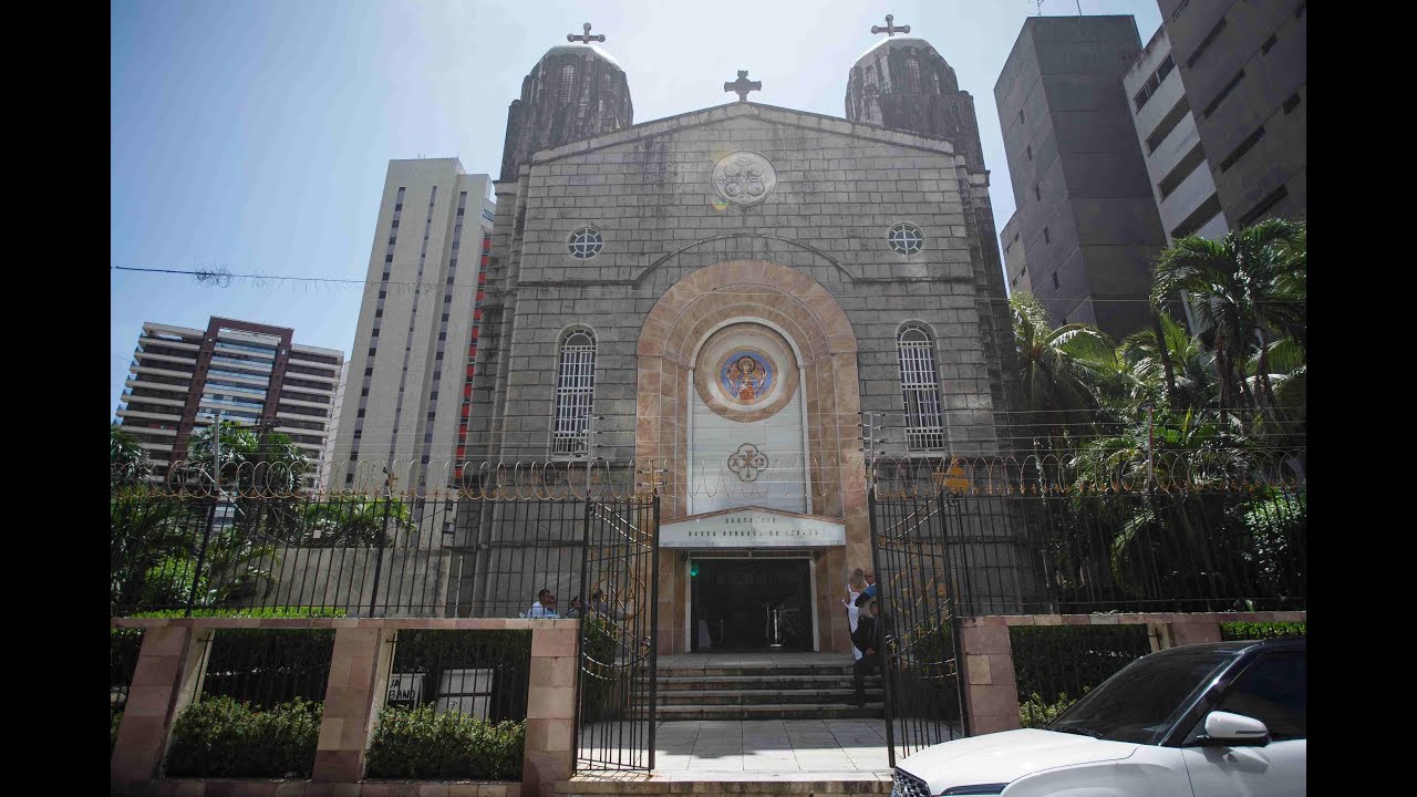 Onde o cedro cria raízes: a Igreja do Líbano em Fortaleza