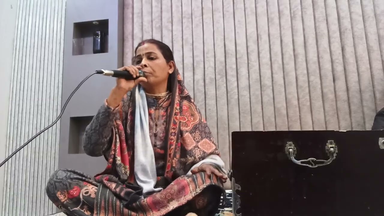 काली काली अलकों के फंदे क्यूँ डाले 