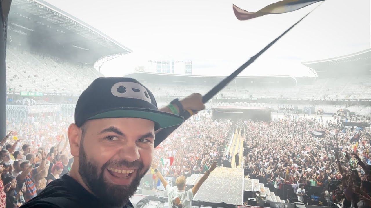 PE SCENA CU ARMIN VAN BUUREN LA UNTOLD