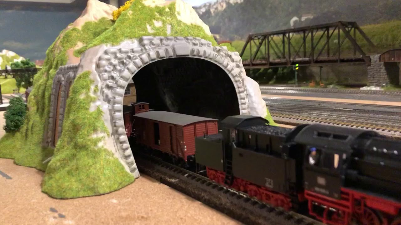 HO scale M&auml;rklin DB232 and HAG SBB DBe 4/4